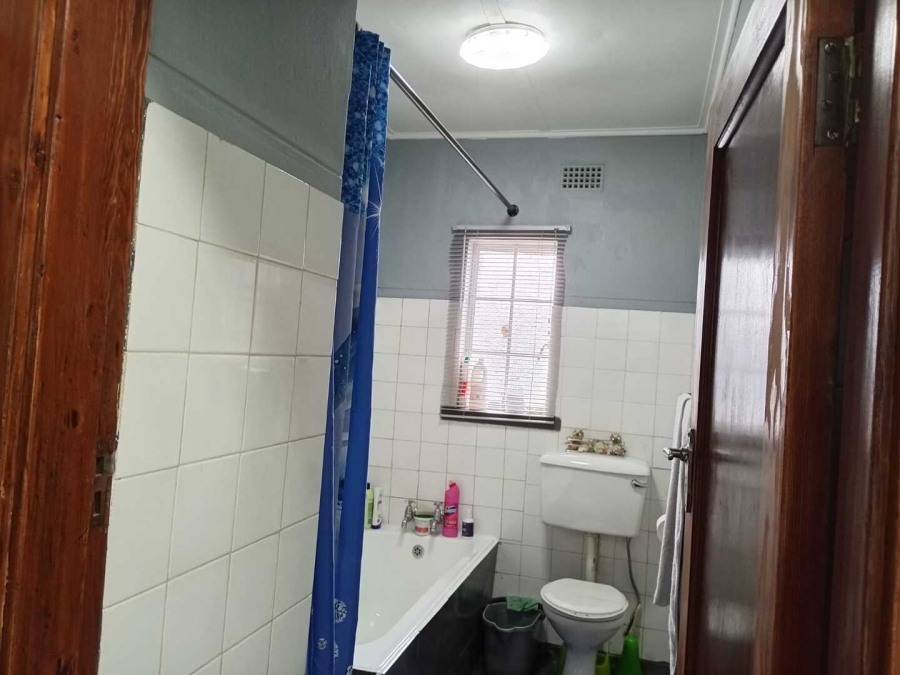 4 Bedroom Property for Sale in Vanderbijlpark Cw 6 Gauteng