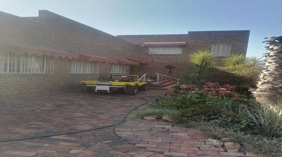 3 Bedroom Property for Sale in Vaaloewer Gauteng