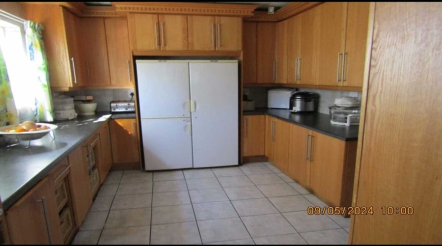 3 Bedroom Property for Sale in Vaaloewer Gauteng