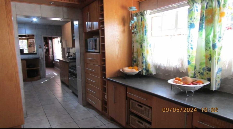 3 Bedroom Property for Sale in Vaaloewer Gauteng