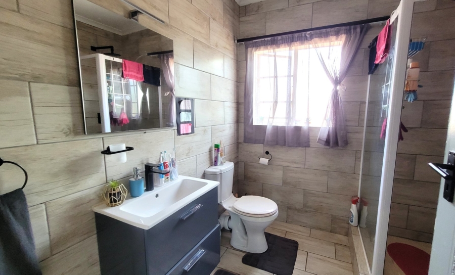 3 Bedroom Property for Sale in Annlin Gauteng