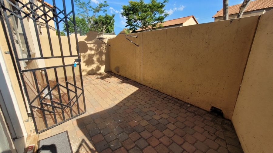 3 Bedroom Property for Sale in Annlin Gauteng