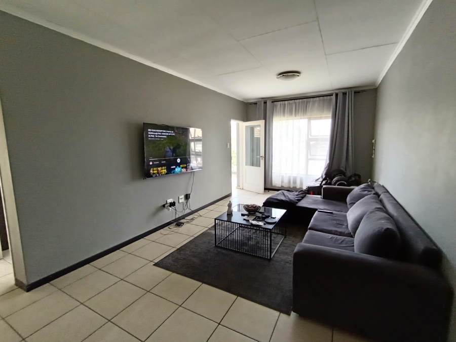2 Bedroom Property for Sale in Gleneagles Gauteng