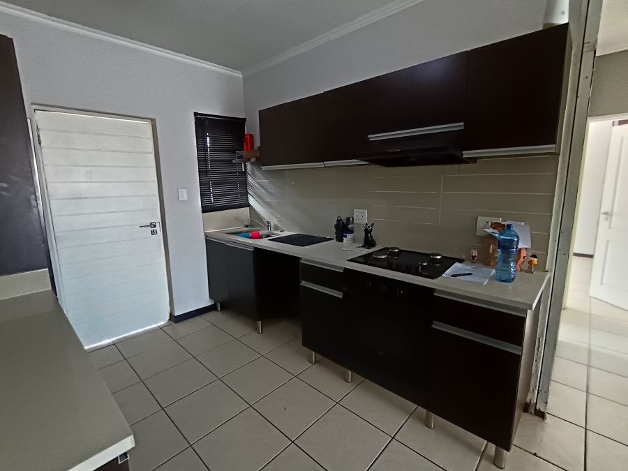 2 Bedroom Property for Sale in Gleneagles Gauteng