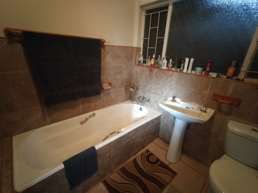 4 Bedroom Property for Sale in The Orchards Gauteng