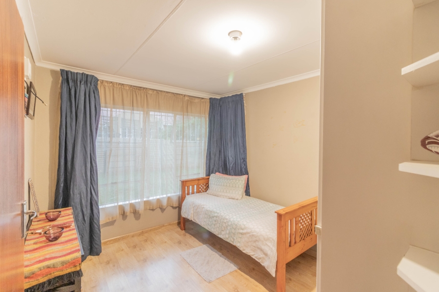 4 Bedroom Property for Sale in Van Riebeeck Park Gauteng