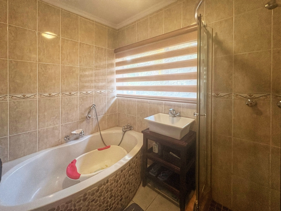 3 Bedroom Property for Sale in Boekenhoutskloof and surround Gauteng