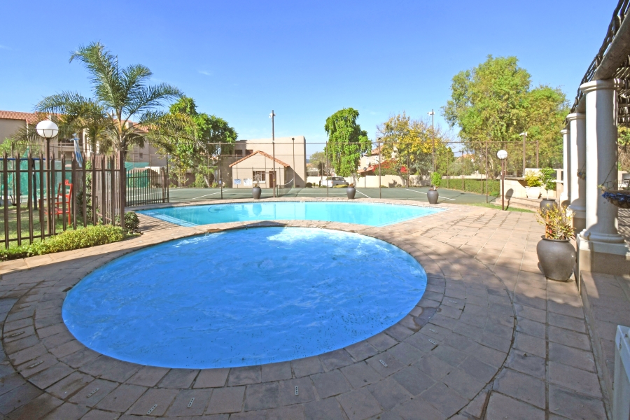 2 Bedroom Property for Sale in Noordhang Gauteng