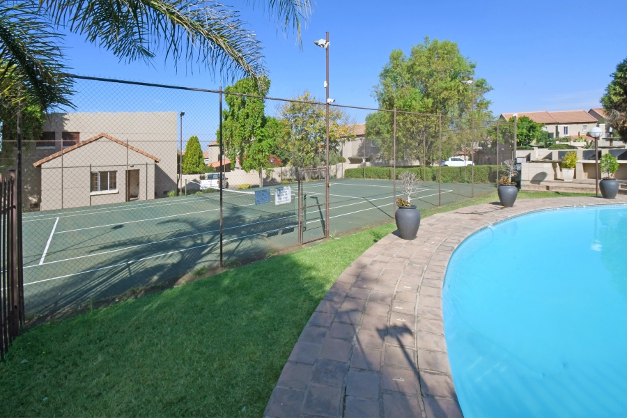 2 Bedroom Property for Sale in Noordhang Gauteng