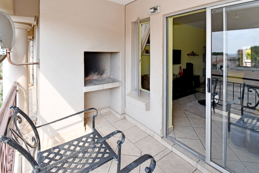 2 Bedroom Property for Sale in Noordhang Gauteng