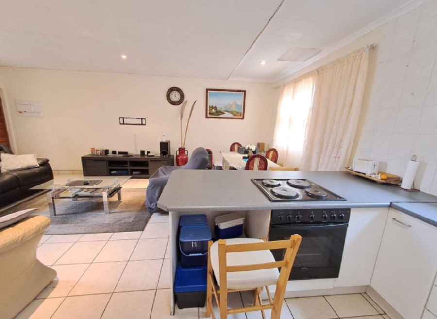2 Bedroom Property for Sale in Glenanda Gauteng