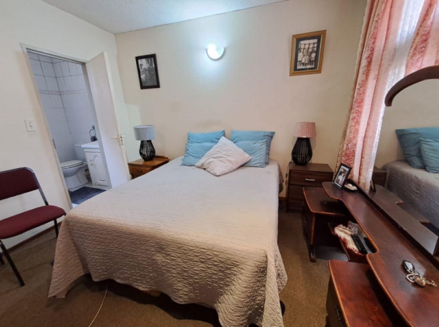 2 Bedroom Property for Sale in Glenanda Gauteng