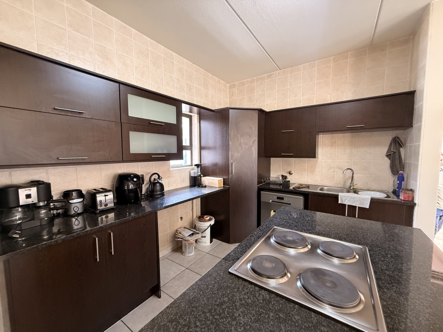 To Let 2 Bedroom Property for Rent in Parkwood Gauteng