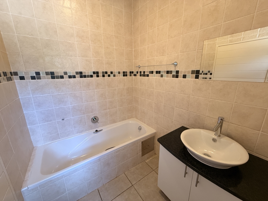 To Let 2 Bedroom Property for Rent in Parkwood Gauteng