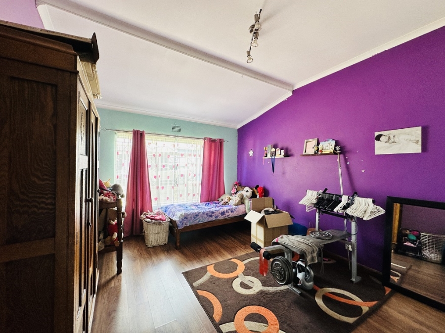 6 Bedroom Property for Sale in Parkhill Gardens Gauteng