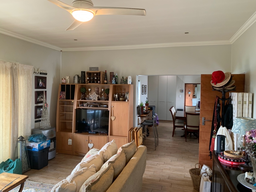 To Let 1 Bedroom Property for Rent in Silver Lakes Golf Estate Gauteng