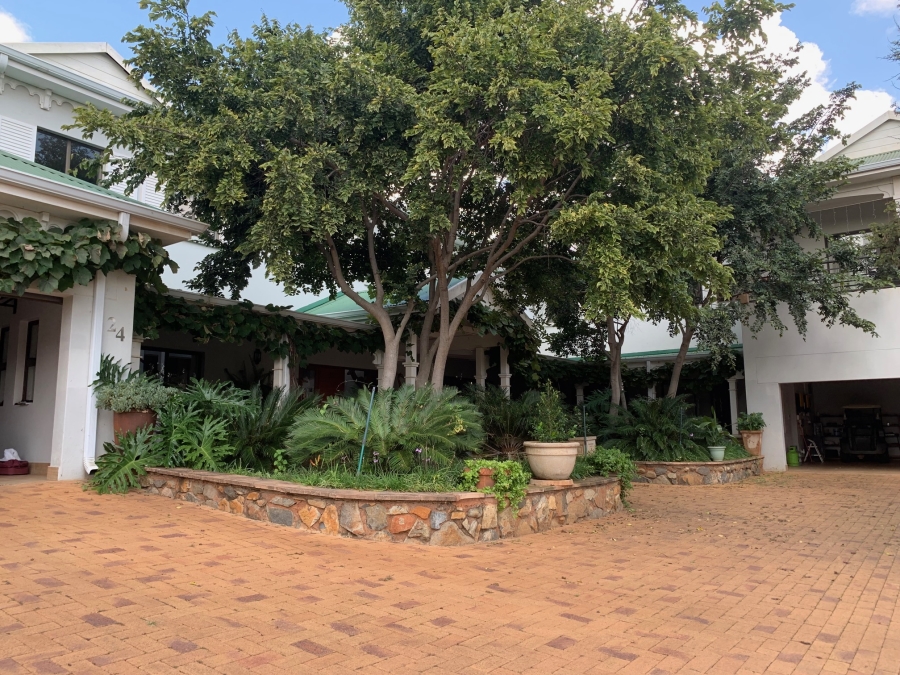 To Let 1 Bedroom Property for Rent in Silver Lakes Golf Estate Gauteng