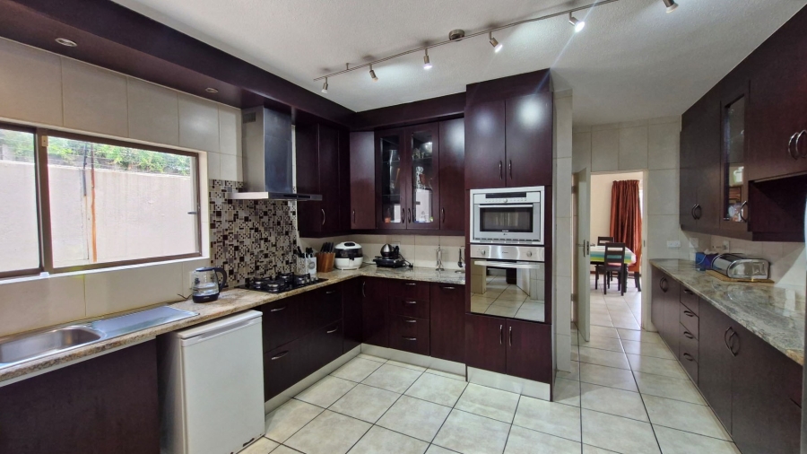 4 Bedroom Property for Sale in Glen Atholl Gauteng