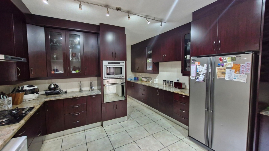 4 Bedroom Property for Sale in Glen Atholl Gauteng