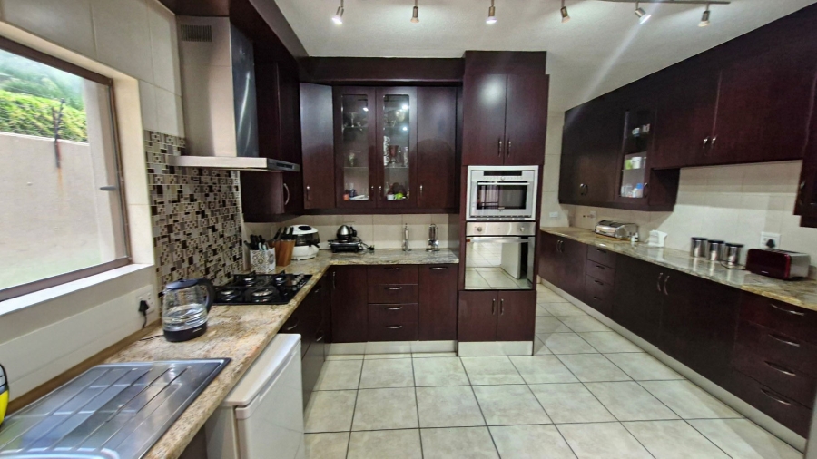 4 Bedroom Property for Sale in Glen Atholl Gauteng