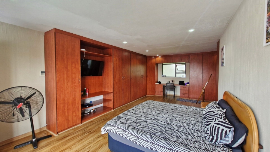 4 Bedroom Property for Sale in Glen Atholl Gauteng