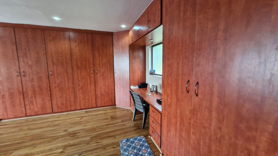 4 Bedroom Property for Sale in Glen Atholl Gauteng