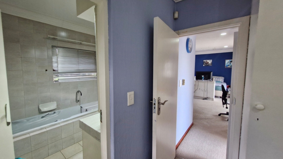 4 Bedroom Property for Sale in Glen Atholl Gauteng