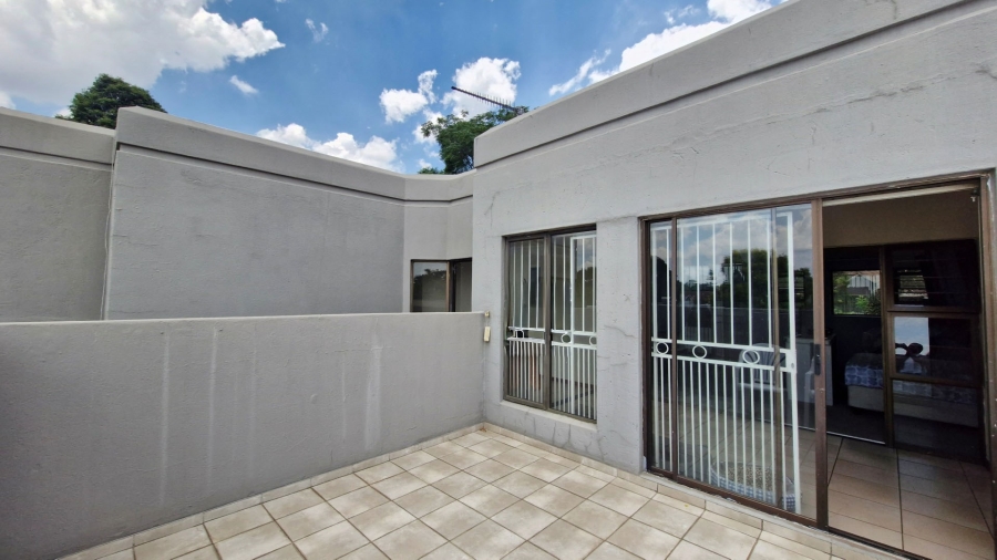 4 Bedroom Property for Sale in Glen Atholl Gauteng