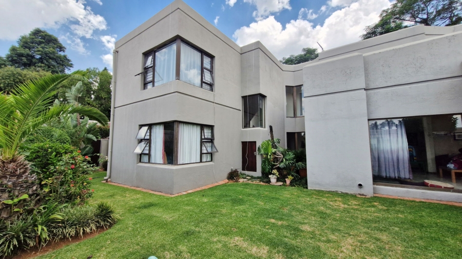 4 Bedroom Property for Sale in Glen Atholl Gauteng