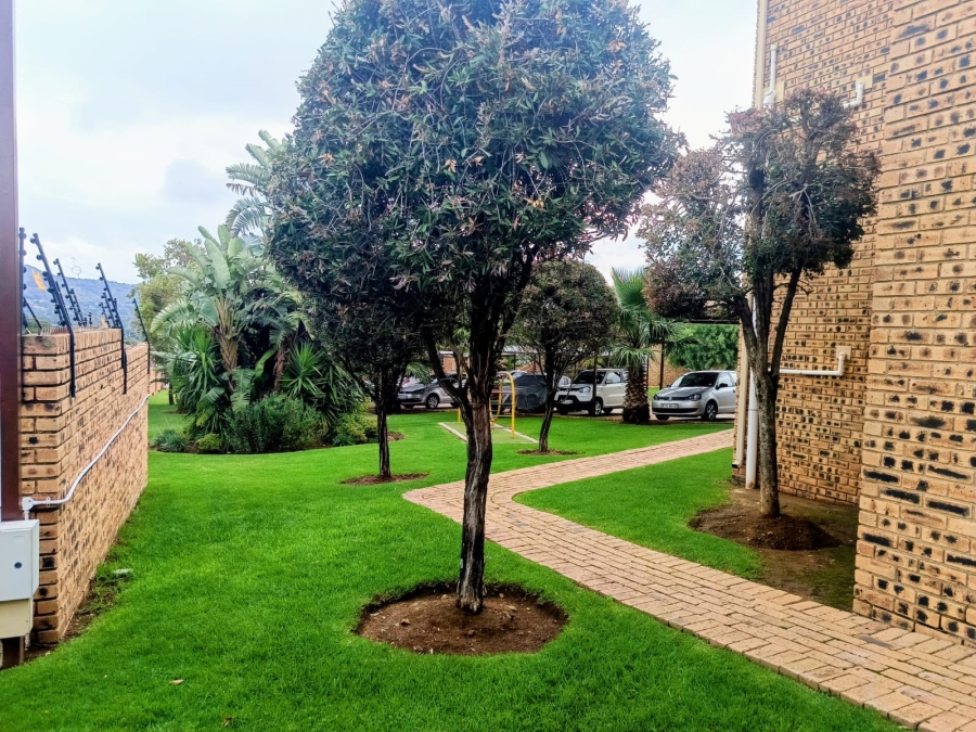 3 Bedroom Property for Sale in Radiokop Gauteng