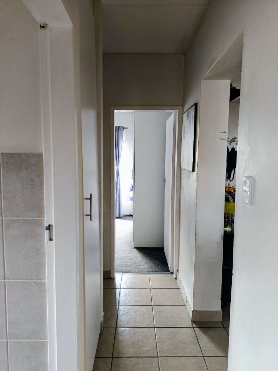 3 Bedroom Property for Sale in Radiokop Gauteng