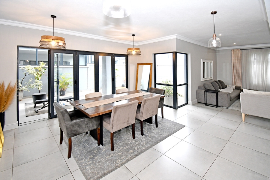 To Let 3 Bedroom Property for Rent in Broadacres Gauteng