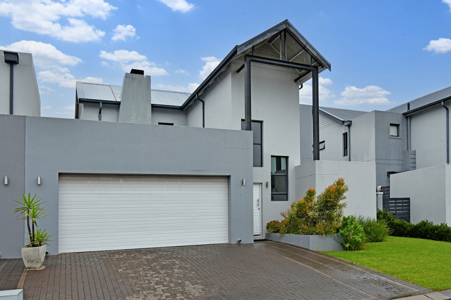 To Let 3 Bedroom Property for Rent in Broadacres Gauteng