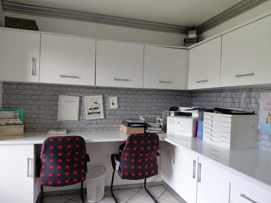 4 Bedroom Property for Sale in Dalpark Gauteng