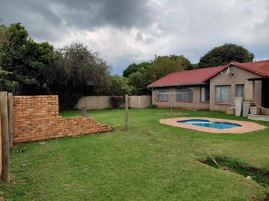 4 Bedroom Property for Sale in Dalpark Gauteng