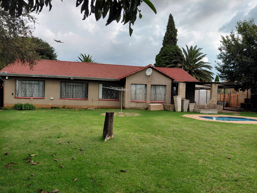 4 Bedroom Property for Sale in Dalpark Gauteng