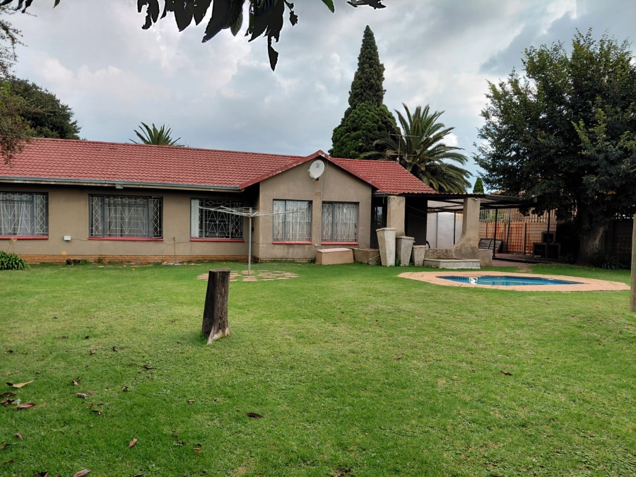 4 Bedroom Property for Sale in Dalpark Gauteng