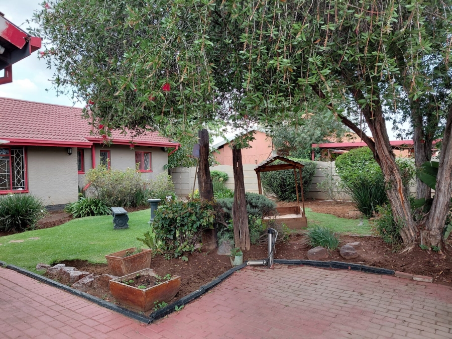 4 Bedroom Property for Sale in Dalpark Gauteng