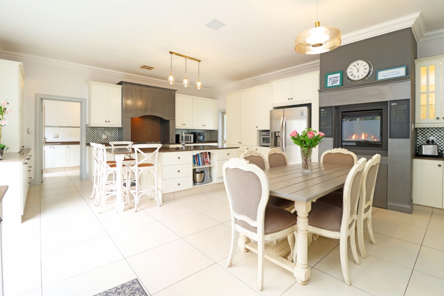 4 Bedroom Property for Sale in Waterfall Country Estate Gauteng