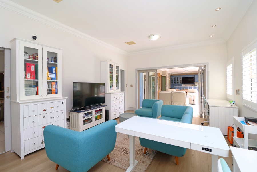 4 Bedroom Property for Sale in Waterfall Country Estate Gauteng