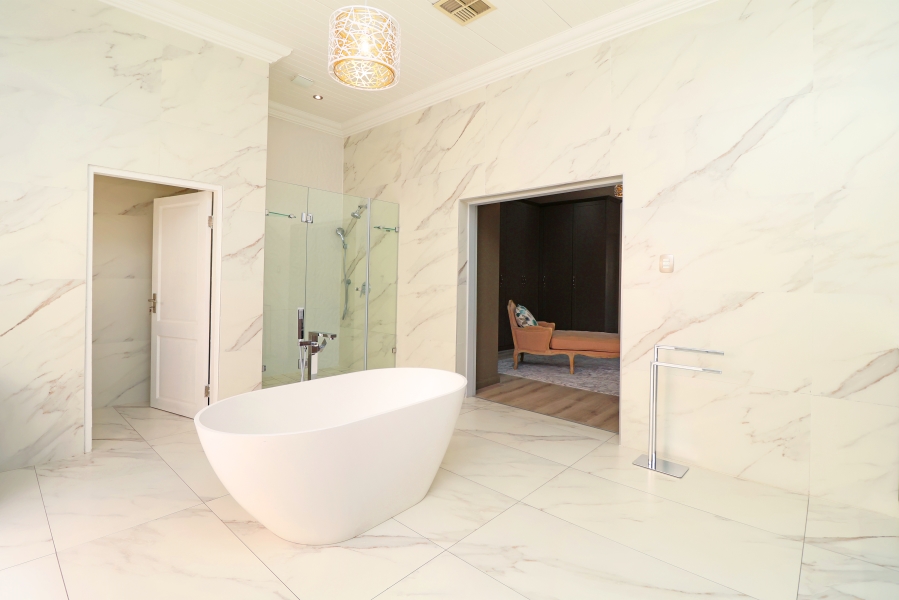 4 Bedroom Property for Sale in Waterfall Country Estate Gauteng