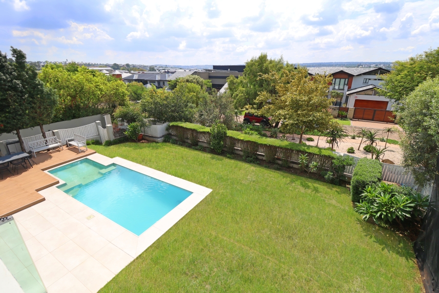 4 Bedroom Property for Sale in Waterfall Country Estate Gauteng