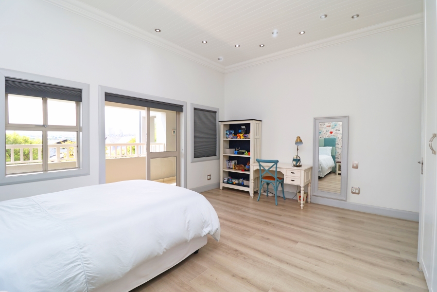 4 Bedroom Property for Sale in Waterfall Country Estate Gauteng