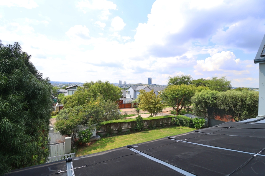 4 Bedroom Property for Sale in Waterfall Country Estate Gauteng