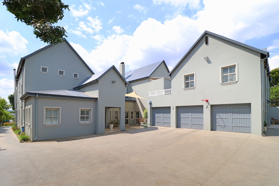 4 Bedroom Property for Sale in Waterfall Country Estate Gauteng