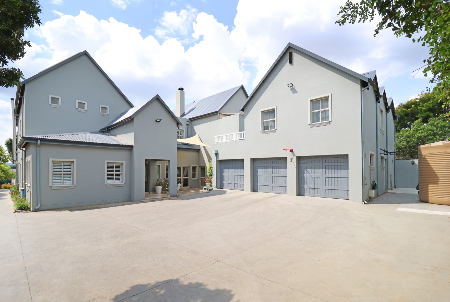 4 Bedroom Property for Sale in Waterfall Country Estate Gauteng