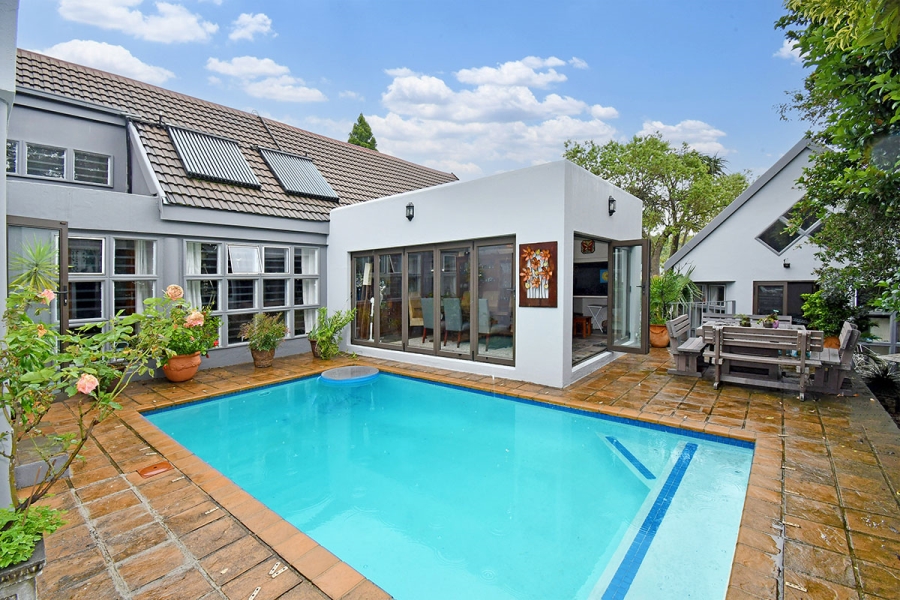 2 Bedroom Property for Sale in Bryanston Gauteng