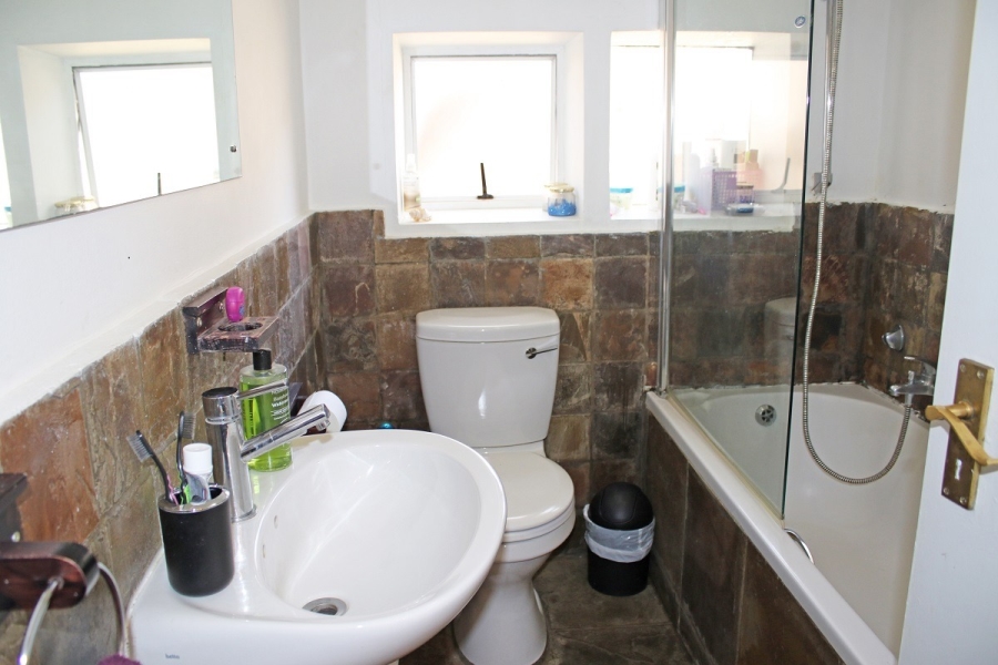 2 Bedroom Property for Sale in Bryanston Gauteng