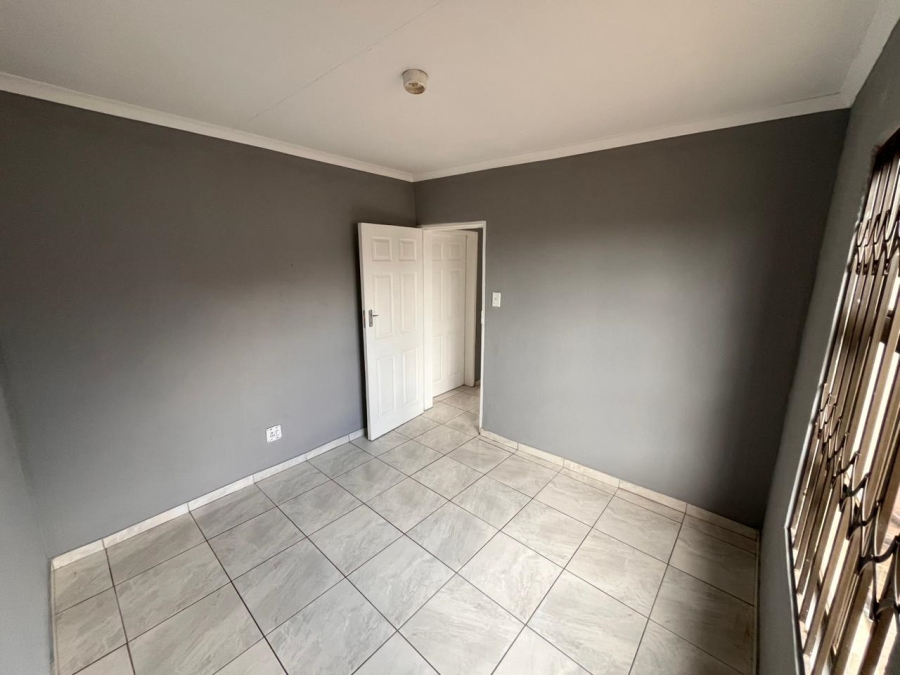 2 Bedroom Property for Sale in Vanderbijlpark CE 7 Gauteng