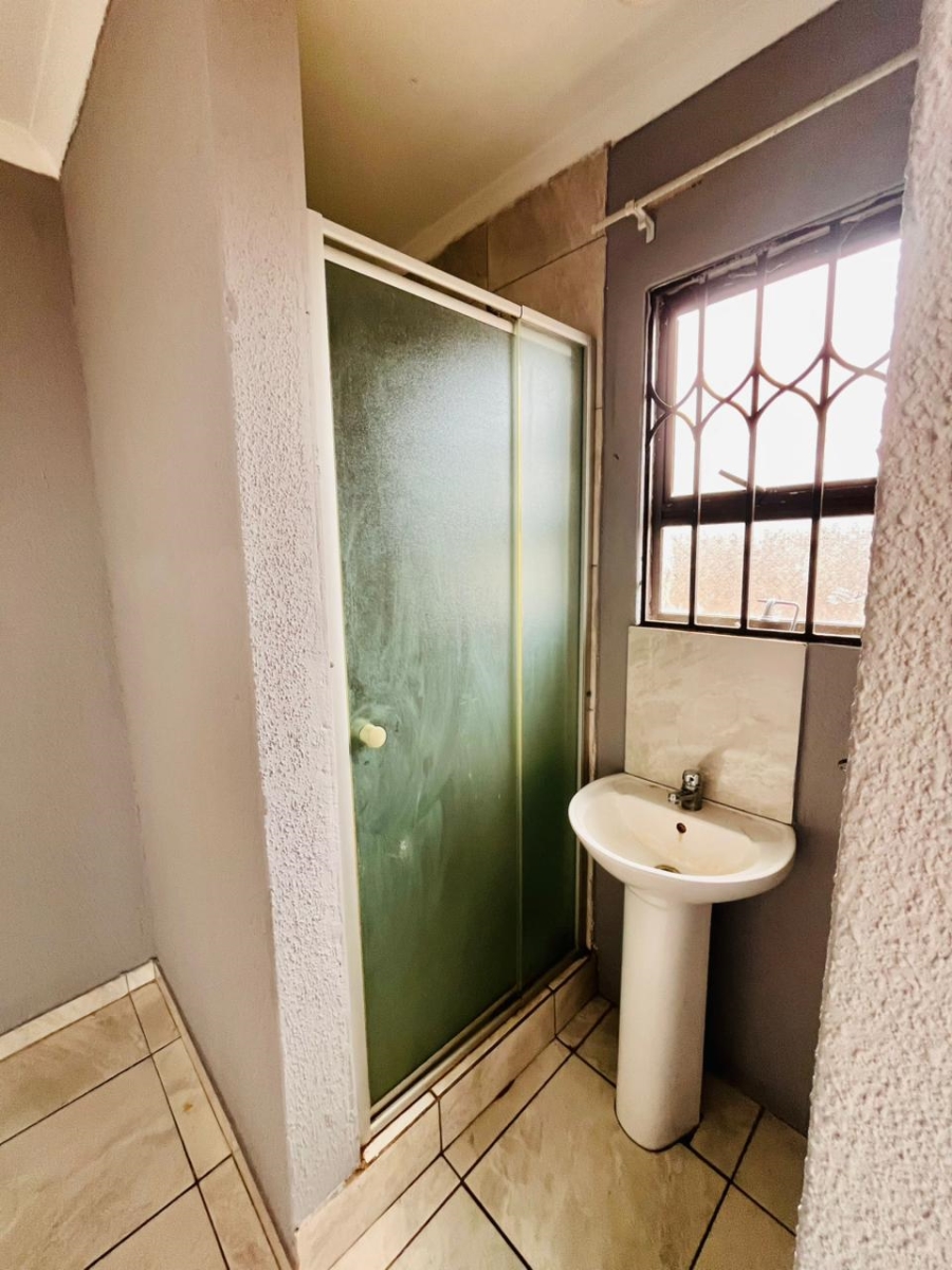 2 Bedroom Property for Sale in Vanderbijlpark CE 7 Gauteng